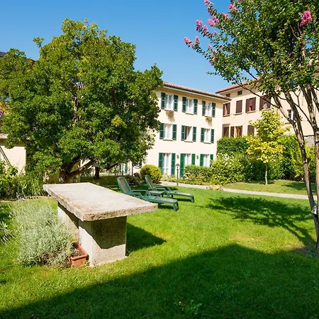 Ξενοδοχείο με διαμερίσματα La Limonera 3*